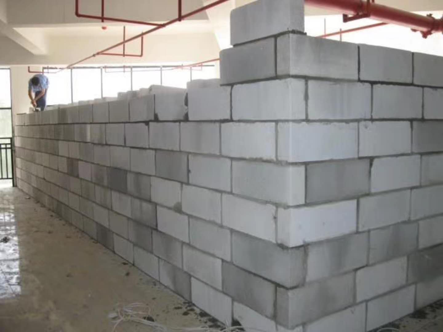 桃城蒸压加气混凝土砌块承重墙静力和抗震性能的研究