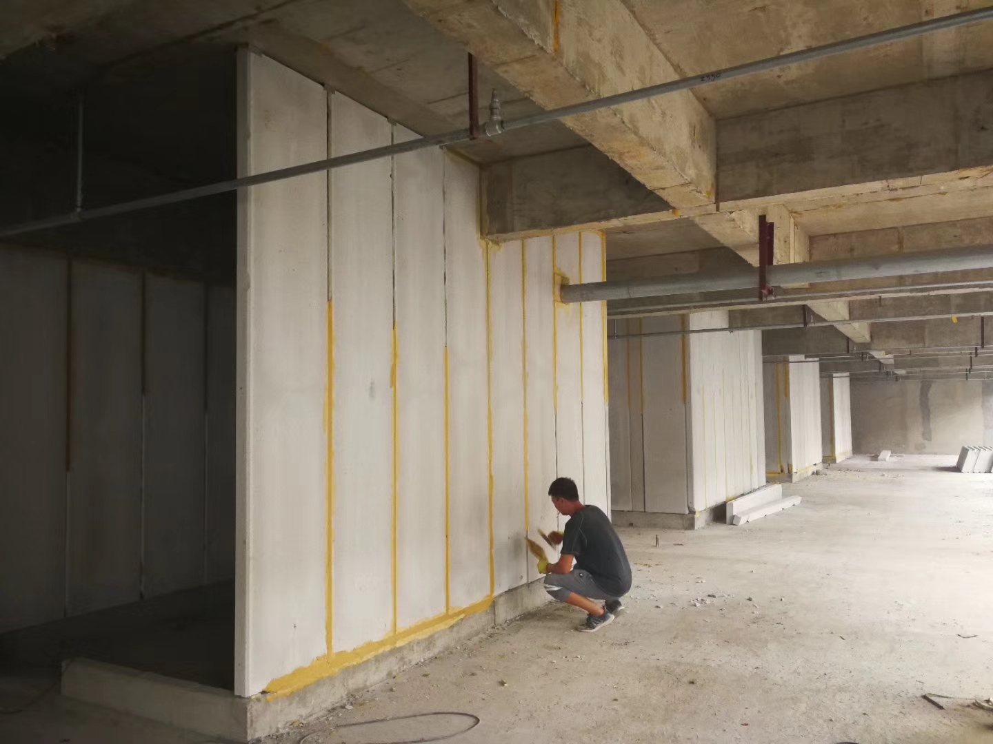 桃城无机发泡轻骨料混凝土隔墙板施工技术性能研究
